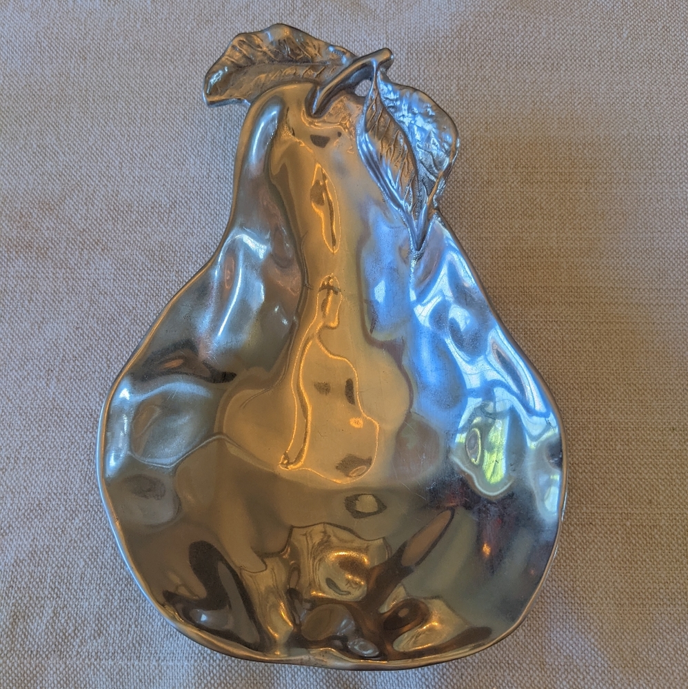 Mariposa Pear Sauce Dish